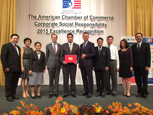 หอการค้าอเมริกันในประเทศไทย (AMCHAM) ในฐานะที่โรงพยาบาลบำรุงราษฎร์ ได้ดำเนินโครงการช่วยเหลือสังคมมาอย่างต่อเนื่อง