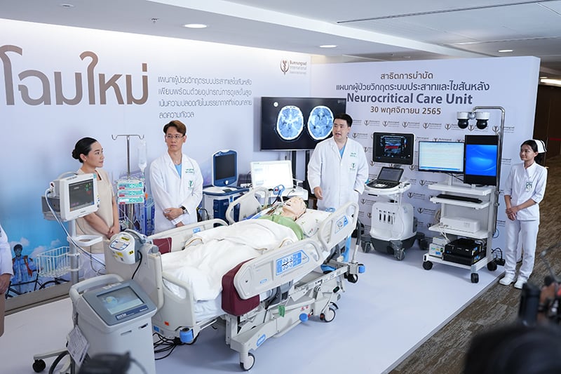 Bumrungrad International Hospital organizes a press conference of the