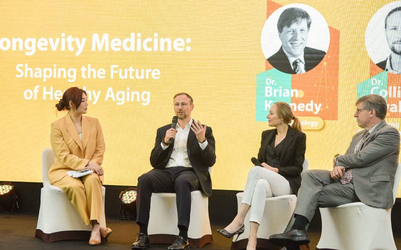 Longevity-Medicine-09-(1).jpg