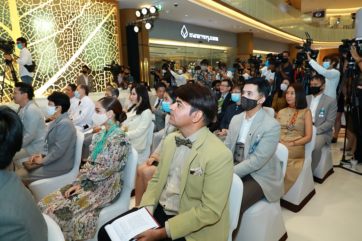 audience_pic_Bumrungrad.jpg